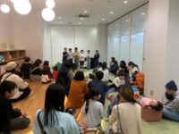 4月のおはなし会のお知らせ（英語でおはなし会もあります♪）